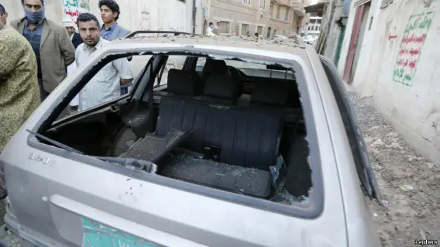 انفجارها در صنعا به تخریب چندین خانه و مجروح شدن دست کم ۸ نفر منجر شده است