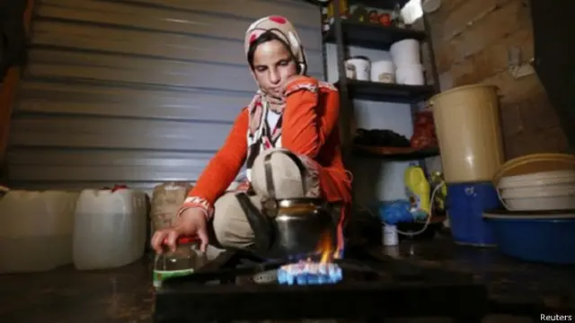 شام سے نکلنے والے لاکھوں مہاجرین نے ترکی، اردن اور عراق میں پناہ لی ہے۔