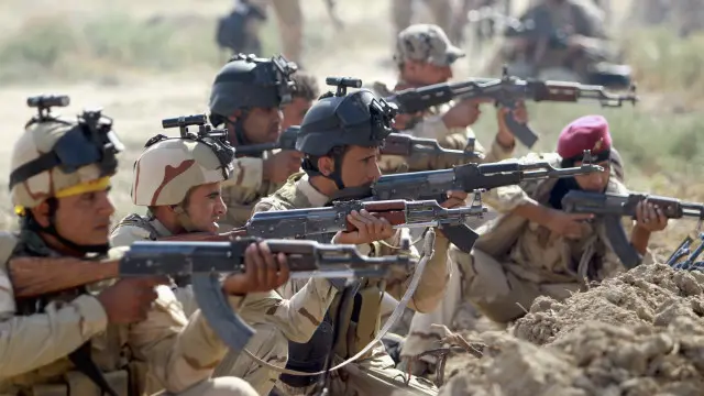 ارتش عراق در تابستان گذشته نتوانست در بخش های وسیعی از کشور در برابر داعش مقاومت کند