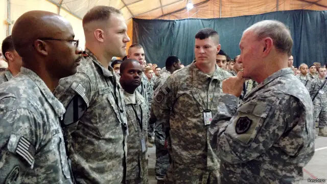 يقول الأمريكيون إن مهمة الجنود تركز على "تدريب ونصح" القوات العراقية والكردية. 