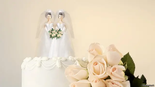 लेस्बियन शादी का केक