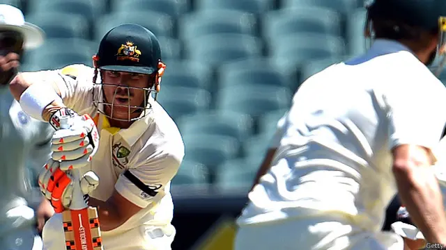 ڈیوڈ وارنر نے 163 گیندوں پر 145 رنز کی شاندار اننگز کھیلی