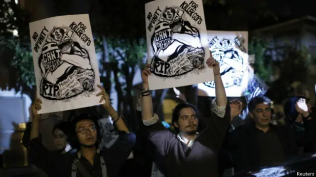 Фраза "Я не могу дышать" стала слоганом демонстрантов