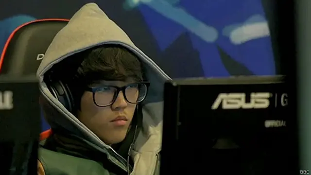 Estudiante universitario y jugador de videojuegos