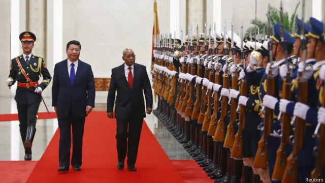 中国国家主席习近平欢迎南非总统祖马访华（2014年12月4日）