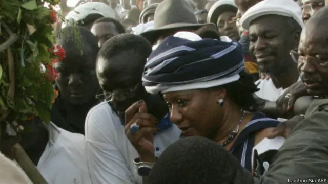 Le dernier et seul retour de Mariam Sankara au Burkina Faso depuis son exil remonte à 2007, pour commémorer les 20 ans de la mort de son époux