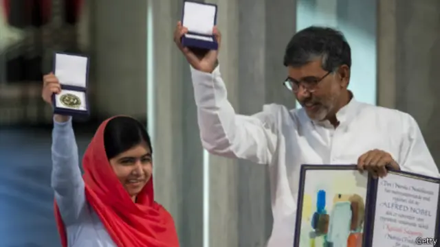 马拉拉·尤素福扎伊和凯拉什·萨蒂亚尔希