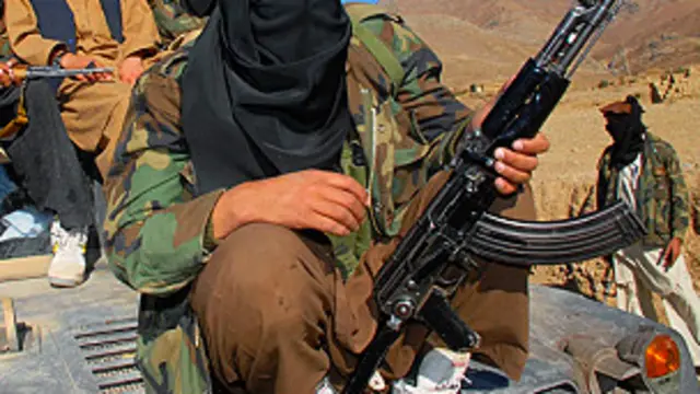 امنیتي سرچینې وايي، سل - یونیم سل طالبانو پر شینډنډ برید کړی.