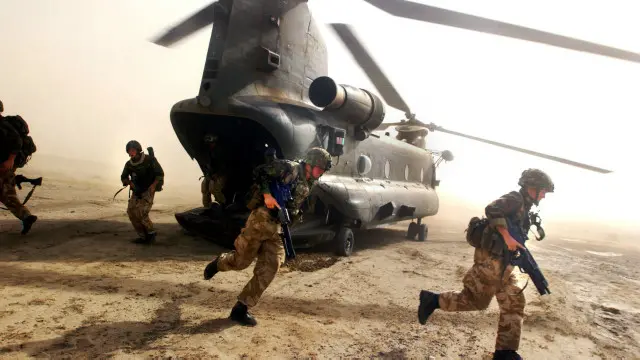 新的快速打击部队的成员将从现役英军军人中选拔，装备配置可以让它在全球范围内迅速部署。