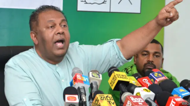 හමුදාව යොදවා ගෙන දිගටම බලයේ රැඳී සිටීමට හිටපු ජනාධිපතිවරයා කුමන්ත්රණය කළ බවට විදේශ අමාත්යවරයා චෝදනා කරයි