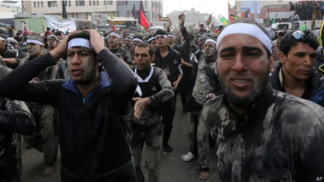 يحيي شيعة العراق ذكرى اربعينية الامام الحسين