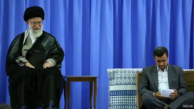 آقای خامنه ای در جریان وقایع بعد از انتخابات از محمود احمدی نژاد حمایت می کرد