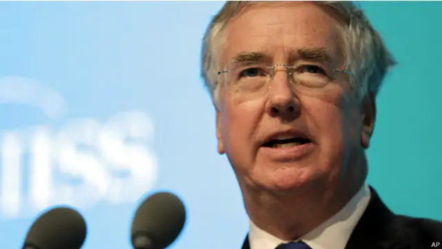 قال الوزير فالون إن "بضع مئات فقط" من العسكريين سيشدون الرحال الى العراق في الشهر المقبل