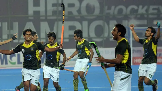 بعض تماشائیوں کی جانب سے کھلاڑیوں کو نامناسب رویے کا سامنے کرنا پڑا : پاکستانی کوچ