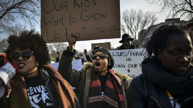 د قضا دغه پریکړه په میسوری ښار کې د لویو لاریونونو لامل شوه