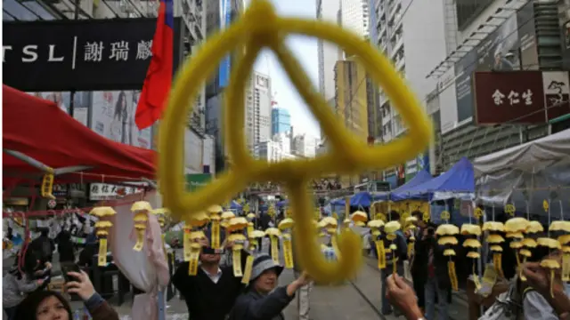 香港的抗议又被称作雨伞运动