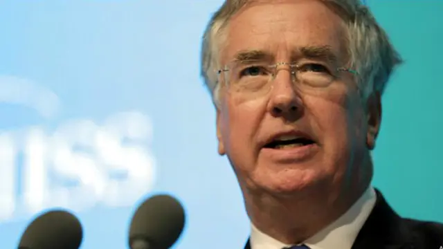 بریتانوي وزیر فالون ویلي یوازې "سلګونه" پوځيان به عراق ته راتلونکې میاشت ولاړ شي.