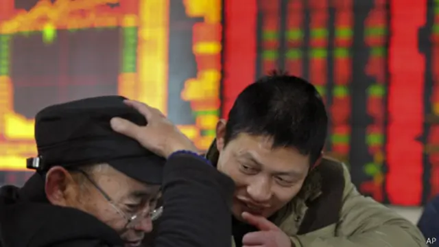 中國股市在本月初大漲後，出現下跌。