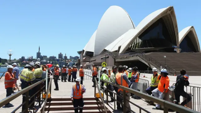آسٹریلیا کی مشہور عمارت سڈنی کے اوپرا ہاؤس کو بھی خالی کروا لیا گیا ہے