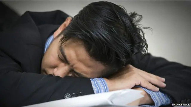 非正常班雇员当中40%的男性和45%的女性有长期的健康问题。