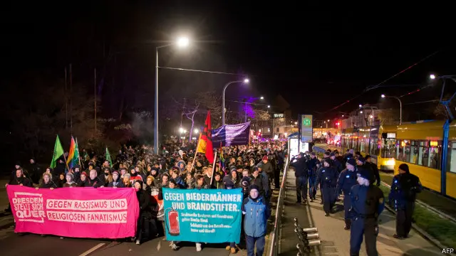 حذرت ميركل الألمان من المشاركة في مسيرات مناهضة للمهاجرين