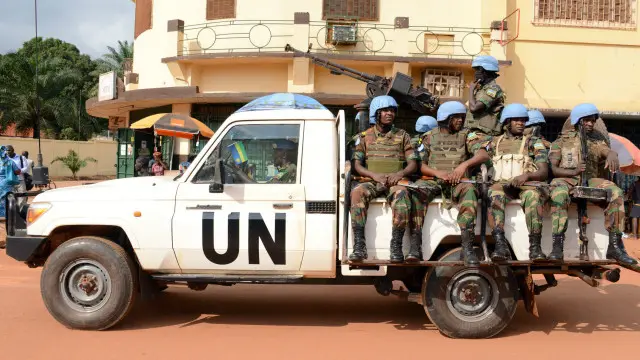 اقوامِ متحدہ کے اعدادوشمار کے مطابق دنیا بھر میں 16 امن مشنز میں 1,24,746 اہلکار خدمات سرانجام دے رہے ہیں