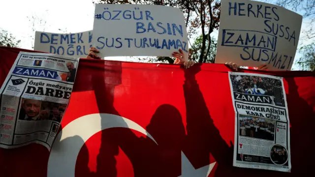 گرفتاریوں کے خلاف ترکی میں مظاہرے ہوئے ہیں