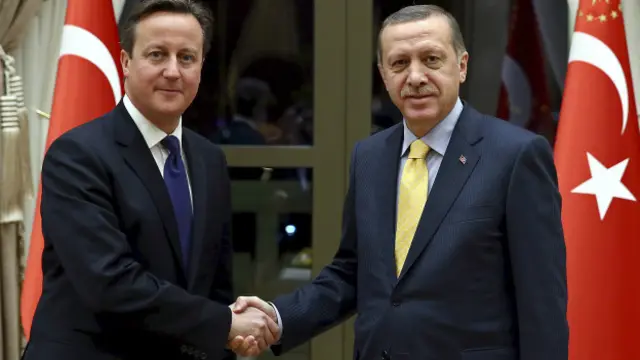 Cumhurbaşkanı Erdoğan, İngiltere Başbakanı Cameron'ı Cumhurbaşkanlığı sarayında kabul etmişti. 