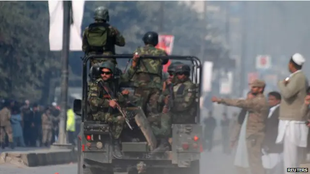 İnsident ərazisi ordu tərəfindən mühasirəyə alınıb. 