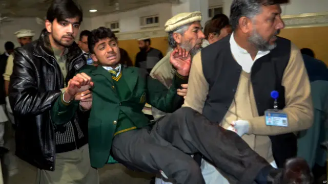 خیبر پختونخوا کے صوبائی وزیرِ صحت شہرام ترکئی کے مطابق اس حملے میں ہلاک شدگان کی 132 ہو چکی ہے جبکہ 122 افراد زخمی ہیں۔