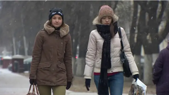 Rusiya valyutası ilin əvvəlindən bəri dollara nisbətdə dəyərinin 40 faizini itirib. 