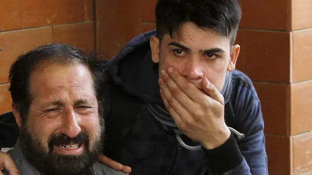 ہلاک ہونے والے طلبا و طالبات کے والدین اور رشتہ دار صدمے کی حالت میں ہیں