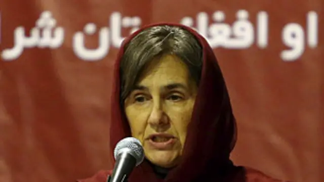 خانم غنی از دولت افغانستان خواست توجه بیشتری به آموزش دکتران متخصص زنان و قابلهها نشان بدهد