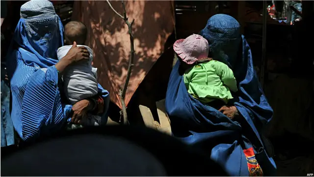 آمار مرگ و میر مادران و نوزادان در افغانستان بالا است