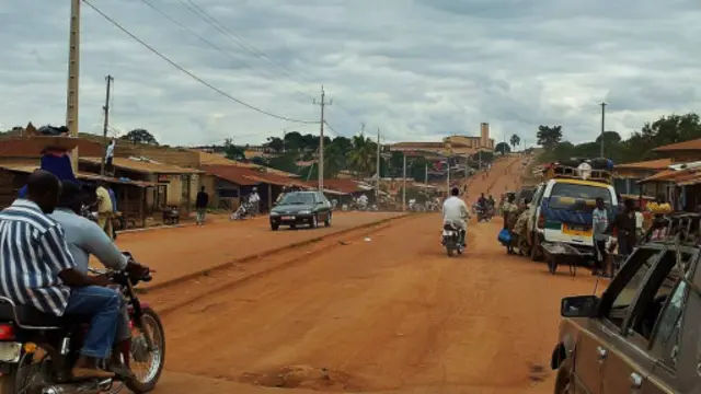 Au moins 2 000 femmes issues de 22 quartiers de la commune urbaine de Nzérékoré étaient dans les rues le 1er décembre dernier pour une marche rituelle contre le virus Ebola
