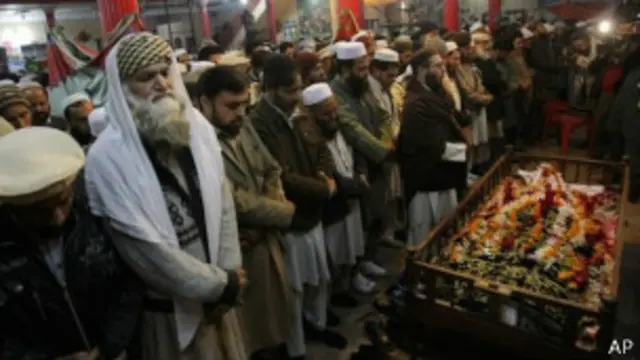 अफ़गानिस्तान, पाकिस्तान, सेना