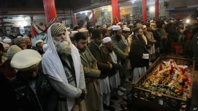 पाकिस्तान पेशावर हमला