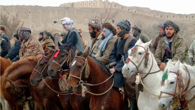 په جنګي کلا کې پر اس سپاره، ۲۰۰۳ کال پسرلی.