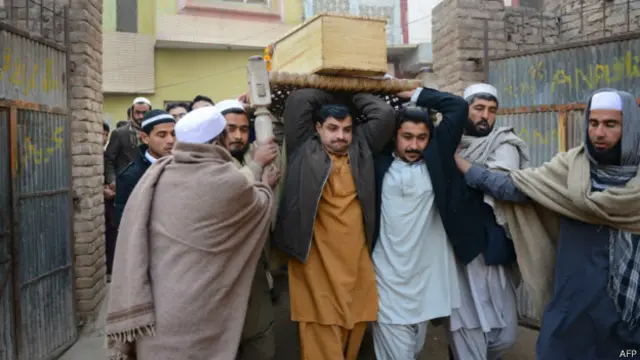 پشاور کے علاقے گلبہار اور اس سے ملحقہ علاقوں میں دو روز میں 12 سے زیادہ افراد کے جنازے اٹھائے گئے