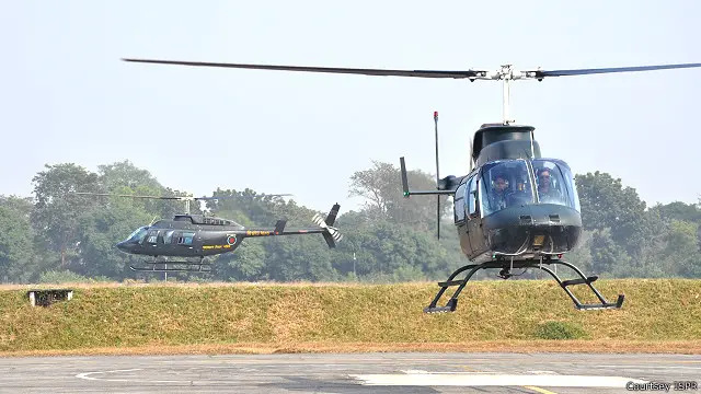 প্রশিক্ষণের পর যশোরে বাংলাদেশ বিমানবাহিনীর এয়ারবেস থেকে বিমান নিয়ে ওড়েন তারা