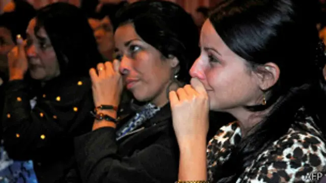 Parlamentarias cubanas lloraron con el anuncio de Raúl Castro.