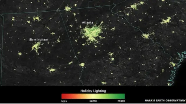 Di AS, cahaya saat Natal kebanyakan berpusat di daerah pinggir kota.