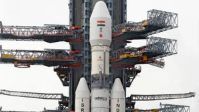 ایک کیپسول بھی لانچ کیا گیا ہے ہے جو ممکنہ طور پر خلا بازوں کو بھی خلا میں لے جانے کی صلاحیت رکھتا ہے