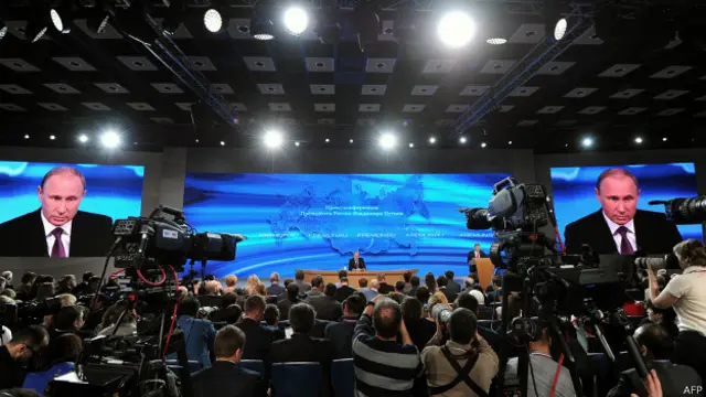 Ông Vladimir Putin có họp báo thường niên mỗi dịp cuối năm