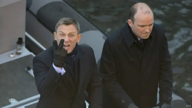 Daniel Craig posa para fotos