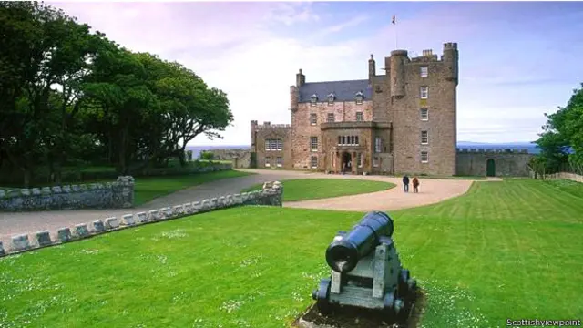 दि कासल ऑफ़ मे