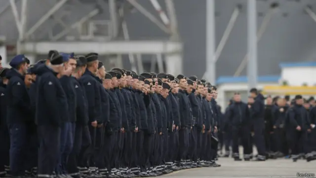 Российский экипаж заказанного во Франции вертолетоносца класса "Мистраль"