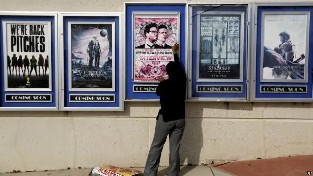 پوستر فیلم مصاحبه از روی دیوار سینمایی در آتلانتا برداشته می شود