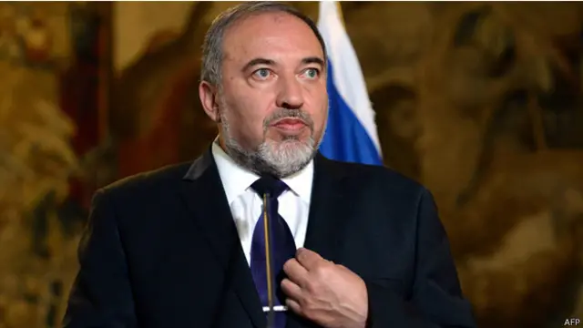 ادلى ليبرمان بتصريحاته في براغ