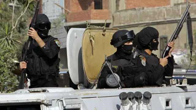 شهدت أنحاء مصر اضطرابات في أعقاب إطاحة الجيش بالرئيس السابق محمد مرسي في 2013.